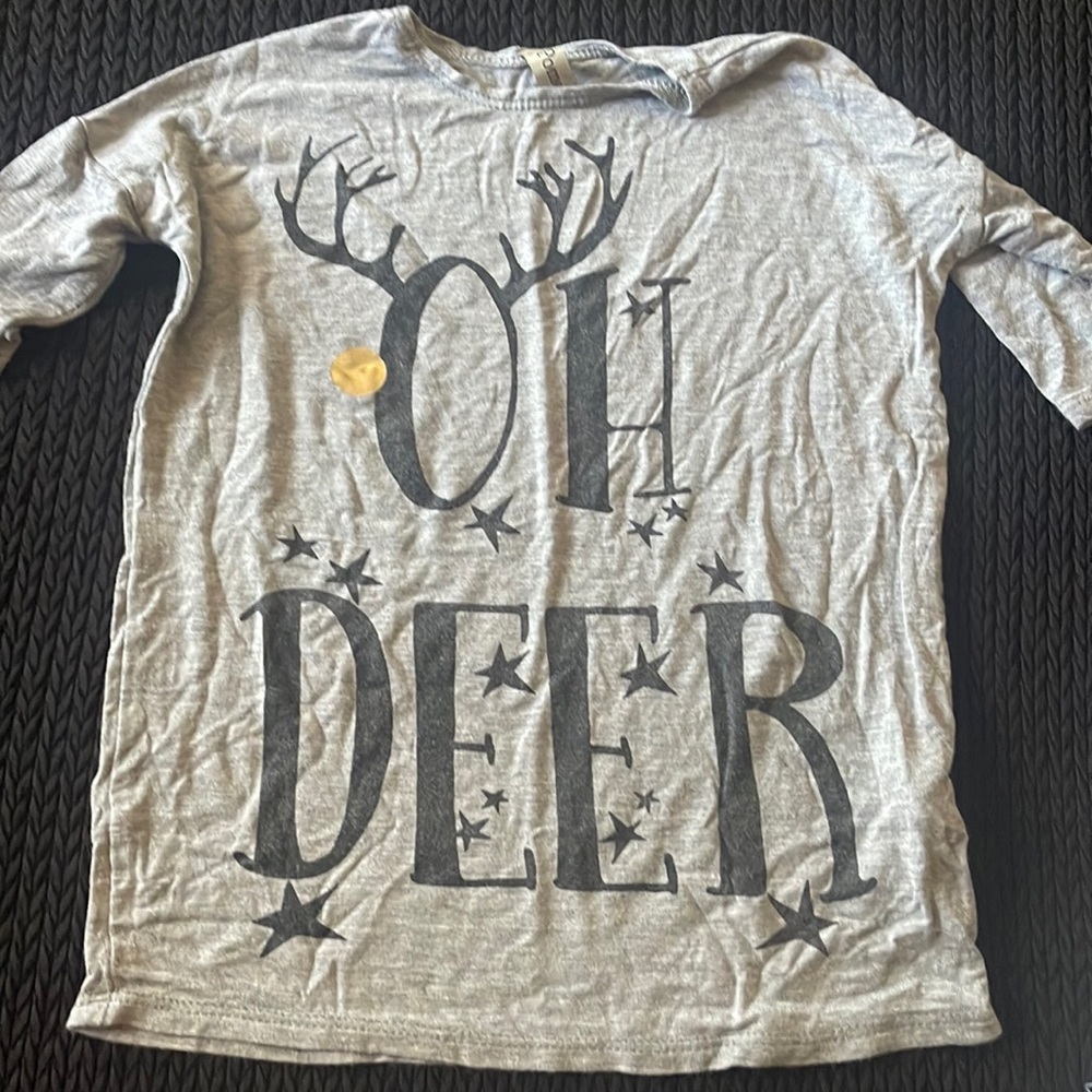 Christmas Top - fit like 3T